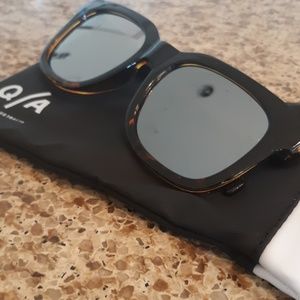 Quay Australia sunglasses NWT